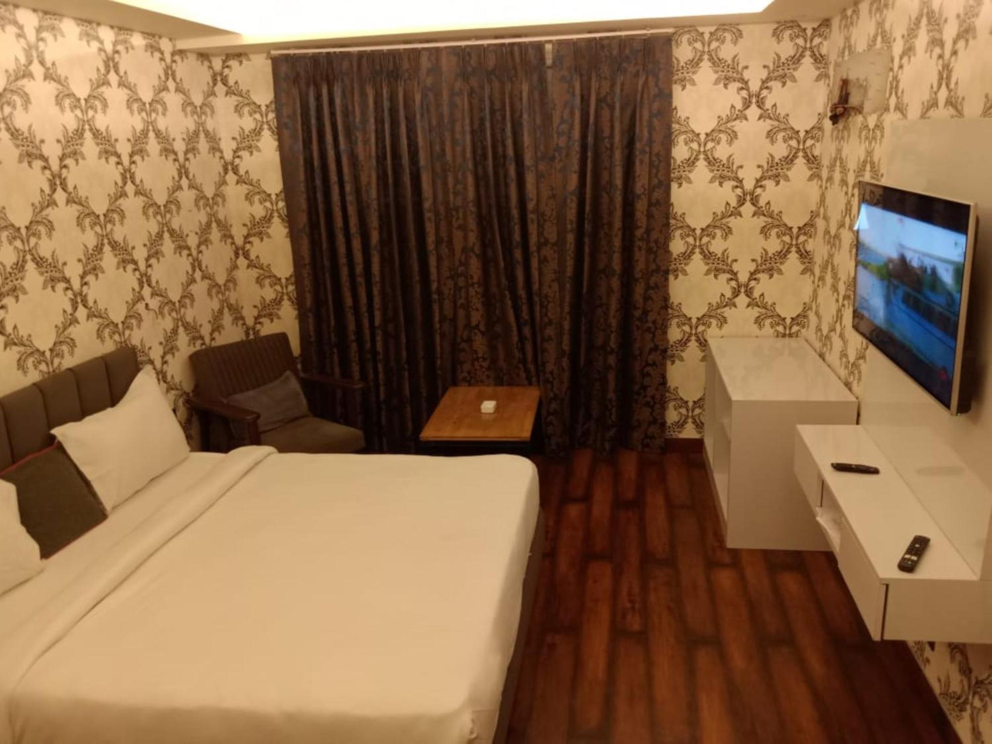 Hotel Majestic - East Of Kailash New Delhi